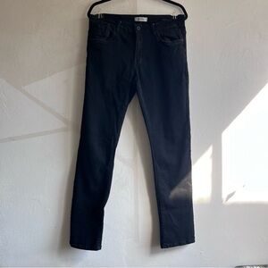 Reaction Kenneth Cole Jean